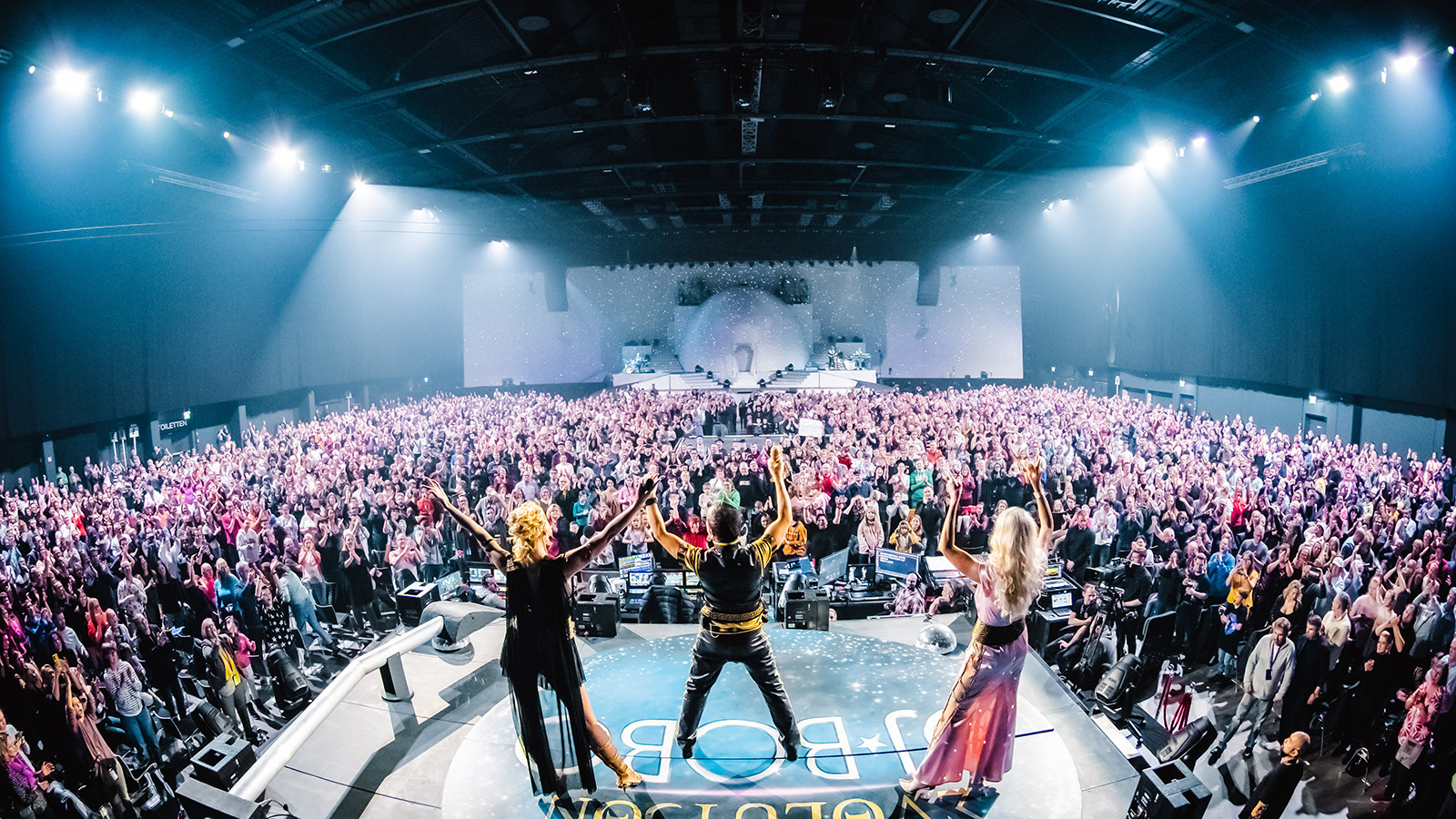 DJ BoBo feiert 30-jähriges Bühnenjubiläum auf Evolut30n Tour mit GLP