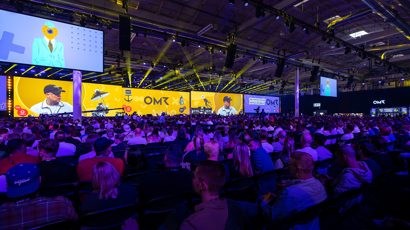 Over 1,000 GLP fixtures in use at OMR Festival in Hamburg